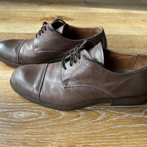 Brown men's shoes, look like vintage